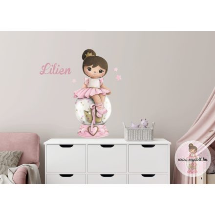 Falmatrica Mydoll baba M - Pasztell rózsaszín  (Névre szóló falmatrica)