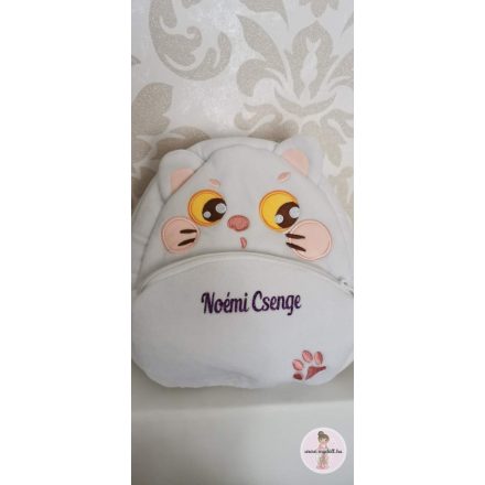 Noémi Csenge nevű hátizsák 